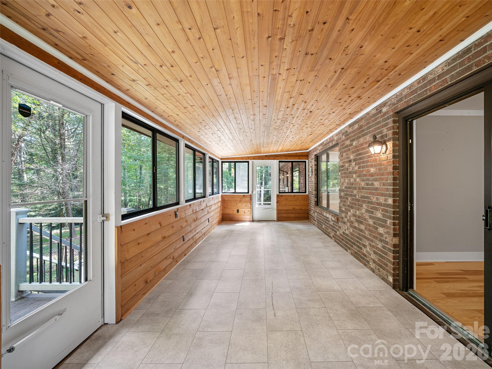 130 Brandon Road Hendersonville, NC 28739 - Photo 16 of 48 Gallery Image 16
