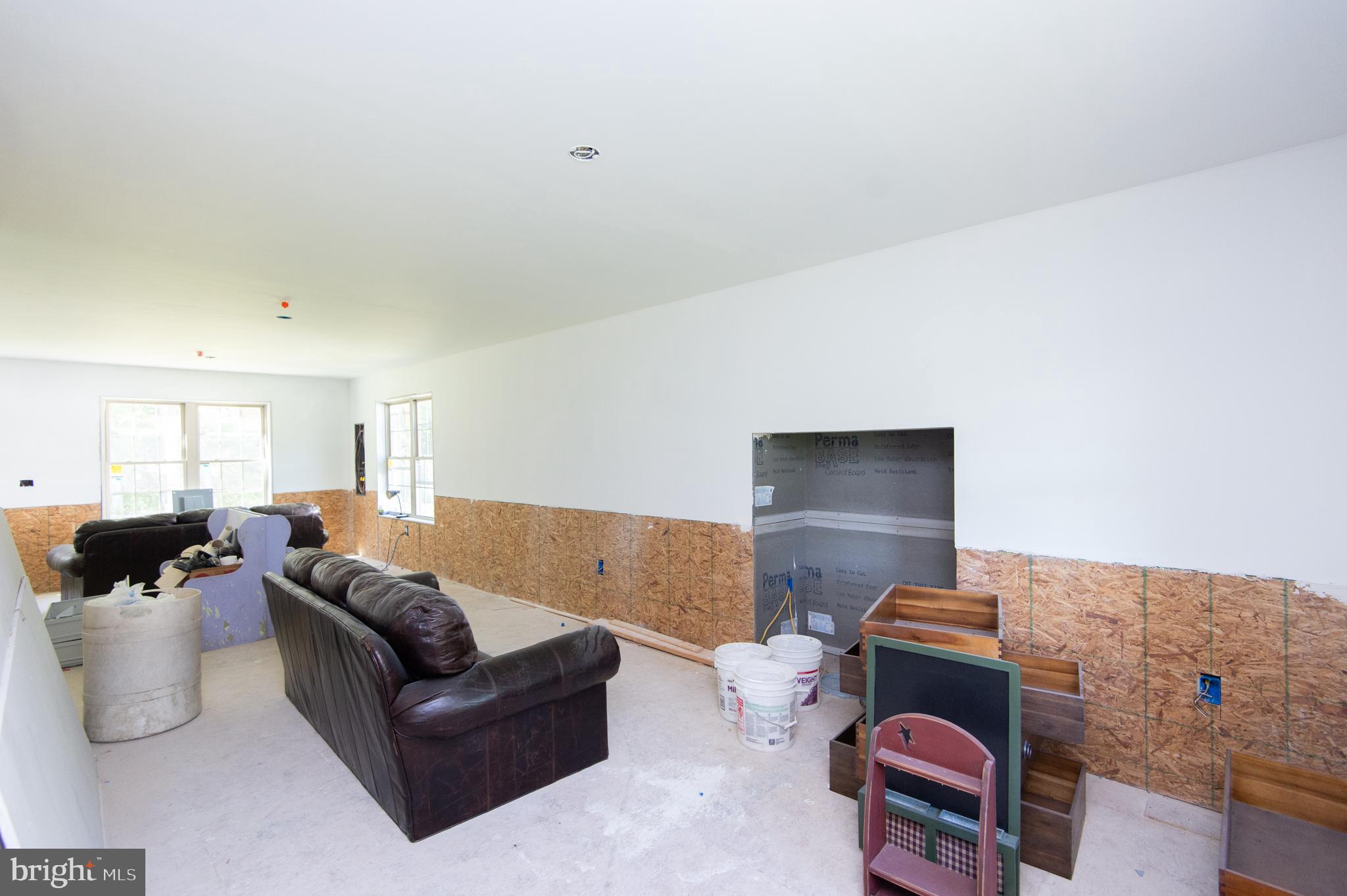 4036 Bestpitch Ferry Road Cambridge, MD 21613 - Photo 11 of 34 Living Room framed for gas fireplace
