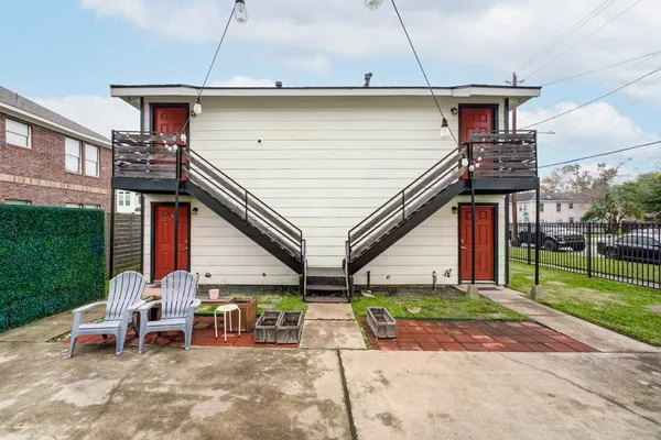 $1,950 | 2720 Truxillo Street, Unit 1, Houston, TX 77004