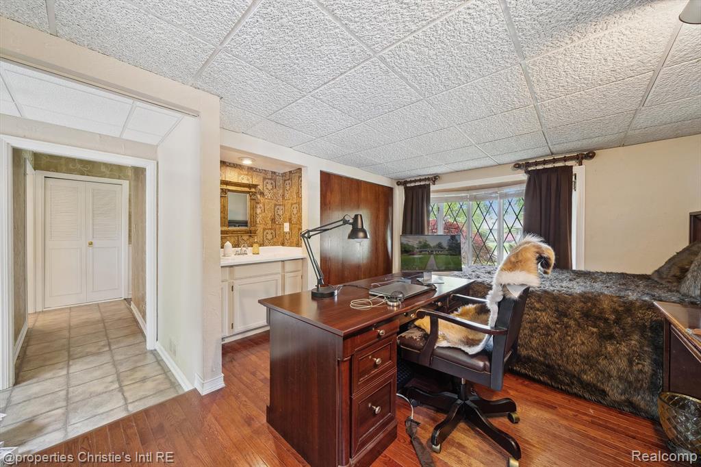 511 South Gulley Road Dearborn, MI 48124 - Photo 21 of 41