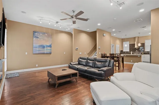 $549,999 | 1717 Annex Avenue, Unit 602, Dallas, TX 75204