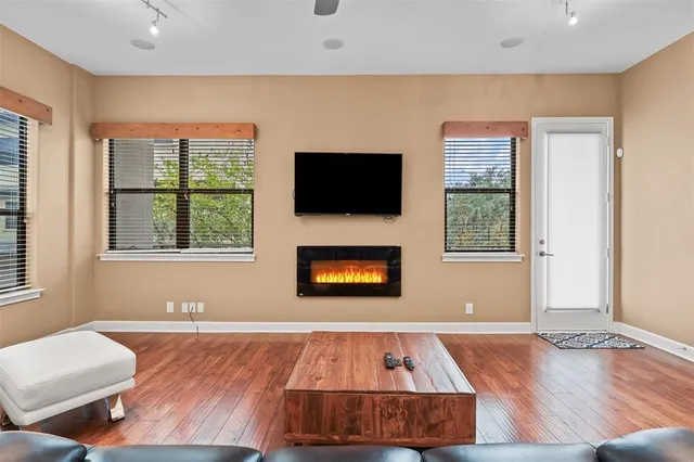 $549,999 | 1717 Annex Avenue, Unit 602, Dallas, TX 75204