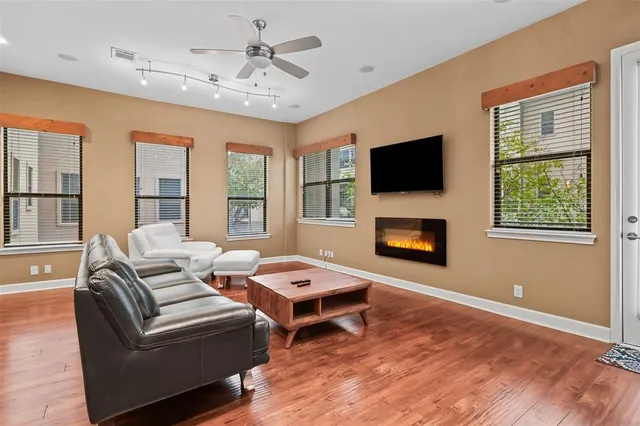 $549,999 | 1717 Annex Avenue, Unit 602, Dallas, TX 75204