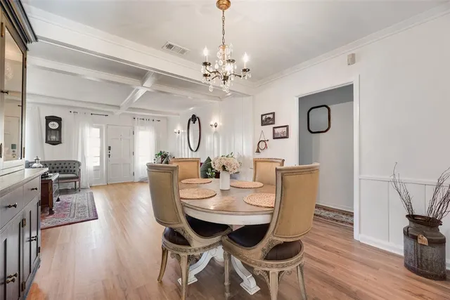 $2,095 | 2216 West Lotus Avenue, Fort Worth, TX 76111