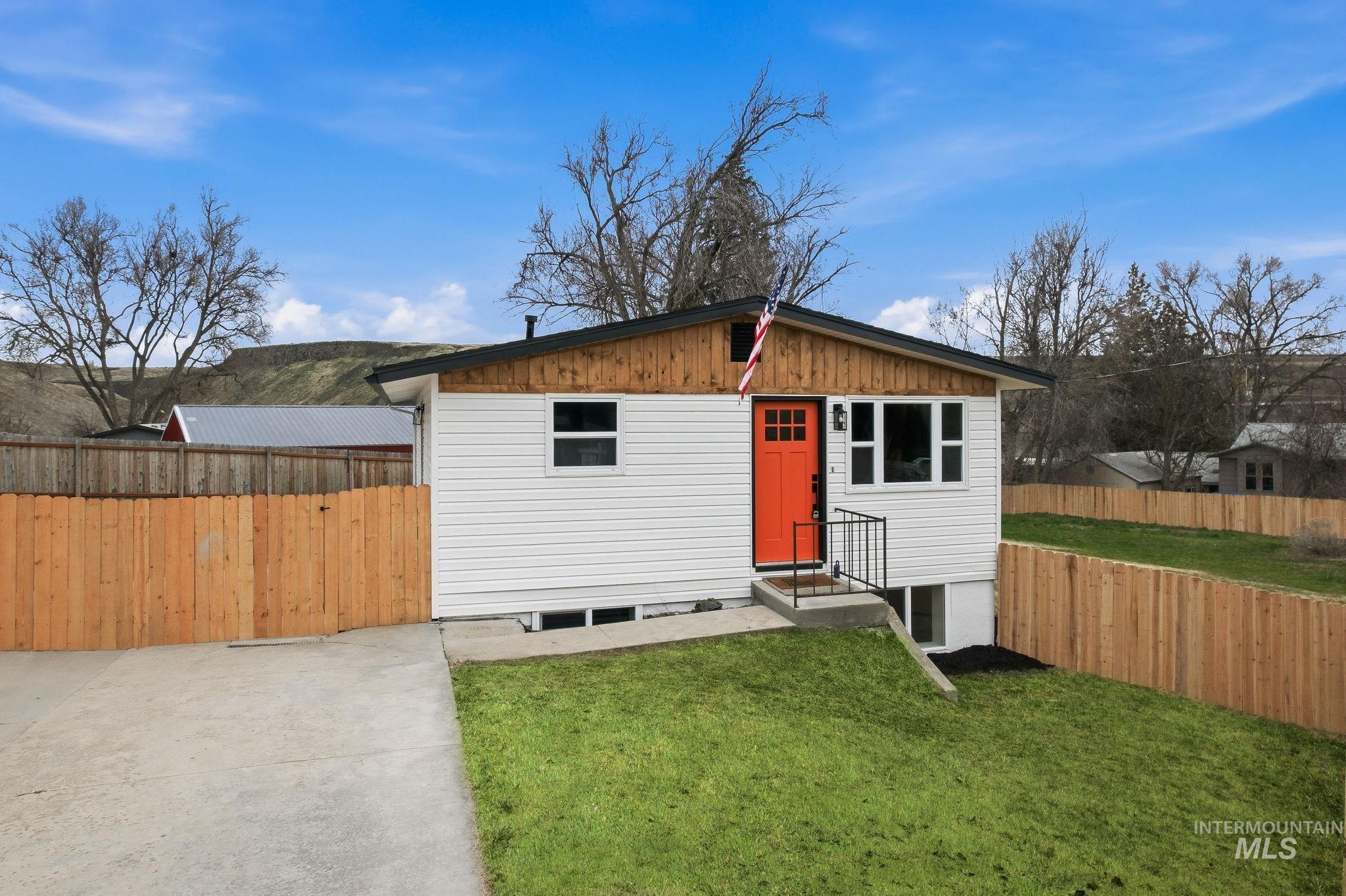 6123 South Brian Way Boise, ID 83716 - Photo 4 of 50 View of front of home featuring entry steps