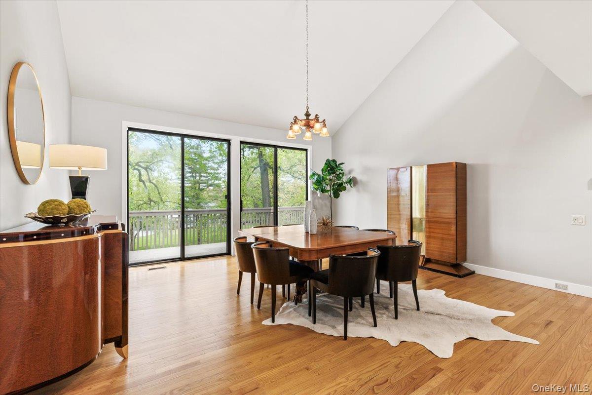 3 Lakeside Drive Rye, NY 10580 - Photo 5 of 36