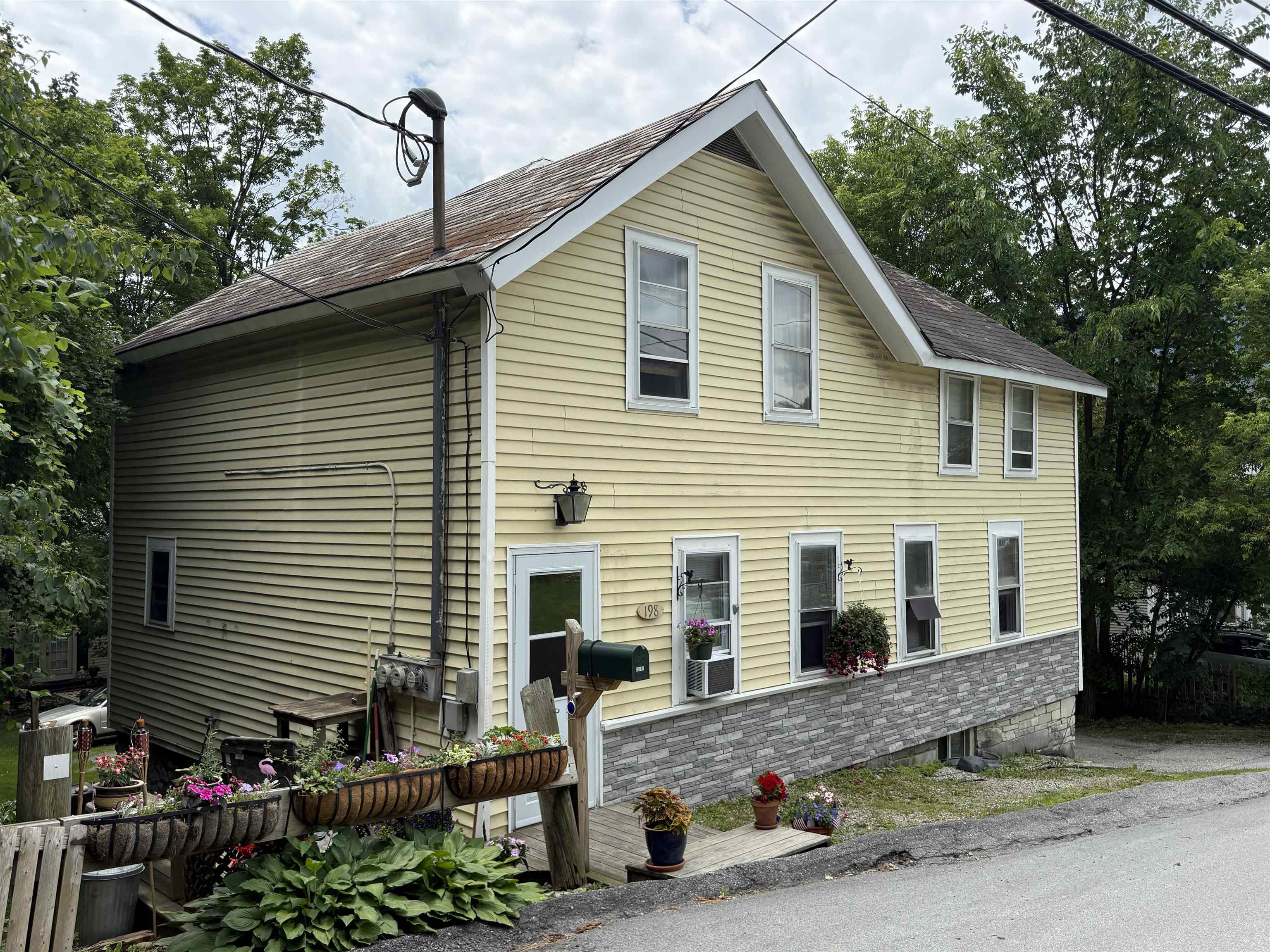 198 Elm Street Manchester, VT 05255 - Photo 1 of 21