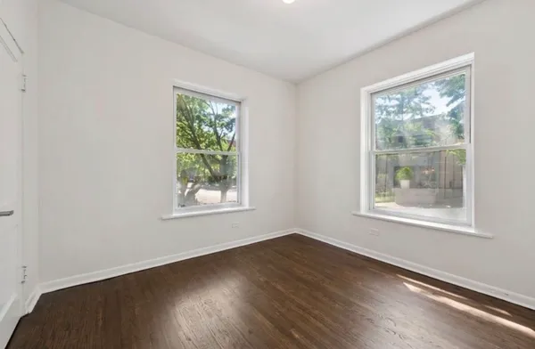 $3,200 | 1340 West Hollywood Avenue, Unit 2, Chicago, IL 60660