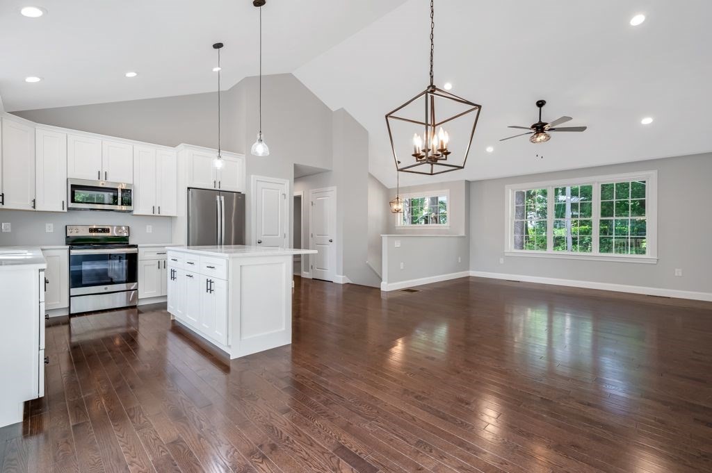 22 Collette Road Sturbridge, MA 01518 - Photo 6 of 36