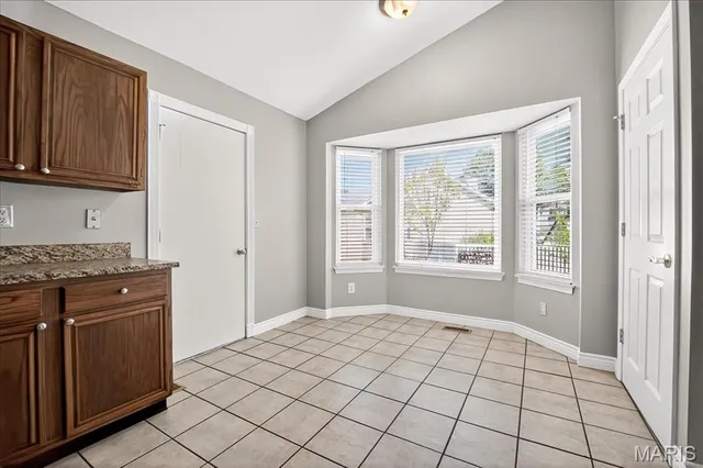 $325,000 | 14 Walnut Hill Court, St. Charles, MO 63304