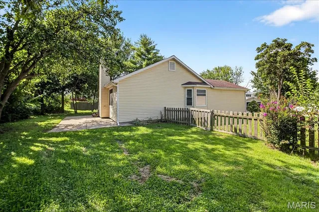 $325,000 | 14 Walnut Hill Court, St. Charles, MO 63304