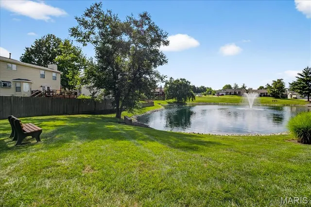 $325,000 | 14 Walnut Hill Court, St. Charles, MO 63304