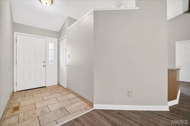 $325,000 | 14 Walnut Hill Court, St. Charles, MO 63304