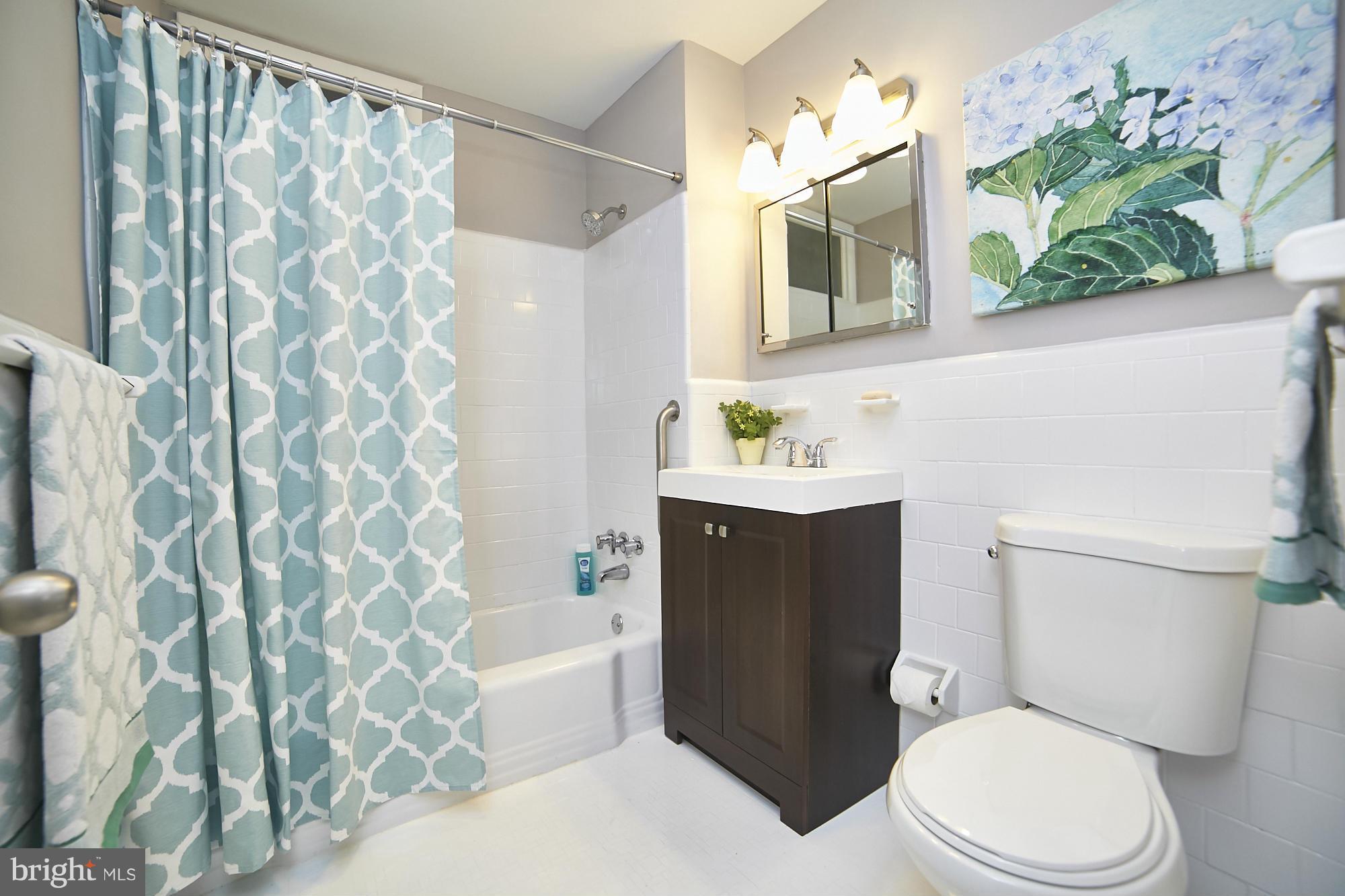 915 Cromwell Bridge Road Towson, MD 21286 - Photo 11 of 30 Bath
