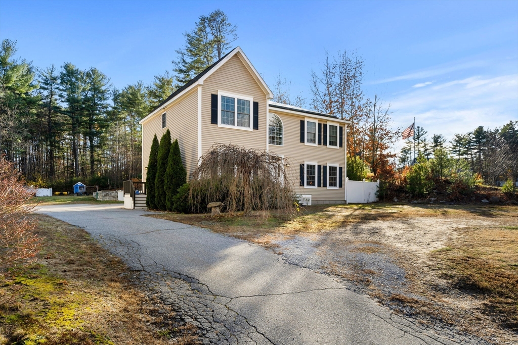 10 Worden Road Tyngsboro, MA 01879 - Photo 3 of 42 Gallery Image 3