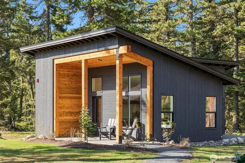 $1,795,000 | 1980 Wanawish Loop, Ronald, WA 98940