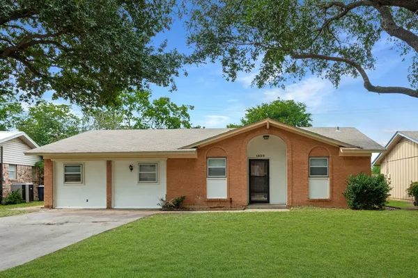 $325,000 | 1820 Emery Street, Denton, TX 76201