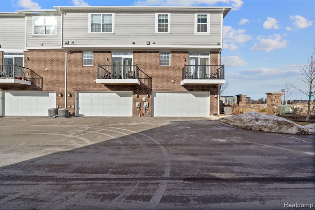 49549 Cherry Hill Road Canton, MI 48188 - Photo 28 of 36 Gallery Image 28