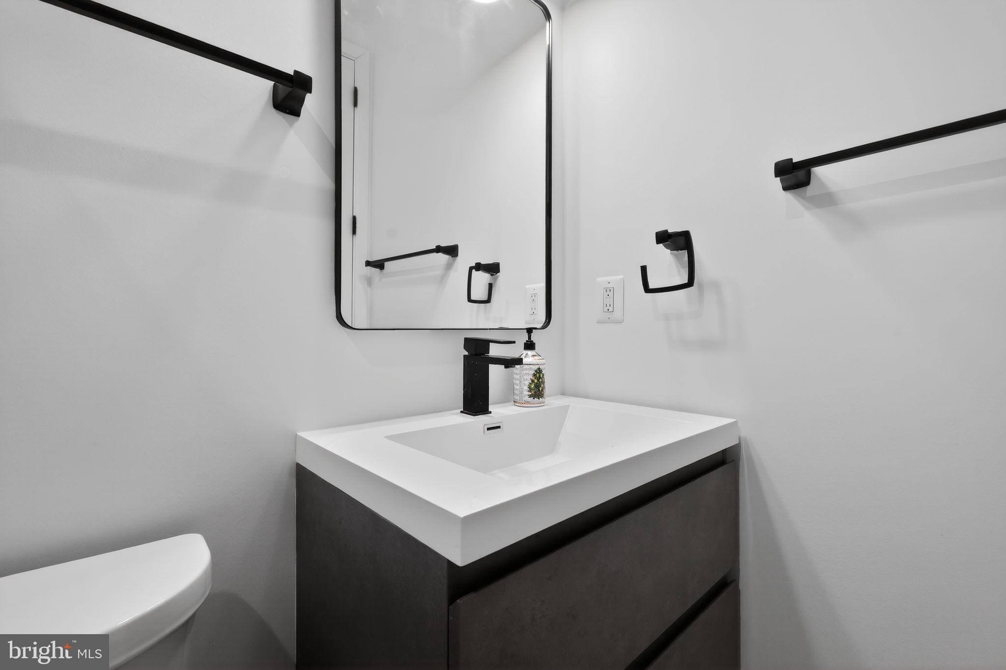 1808 S Street Northwest, Unit 2 Washington, DC 20009 - Photo 20 of 29