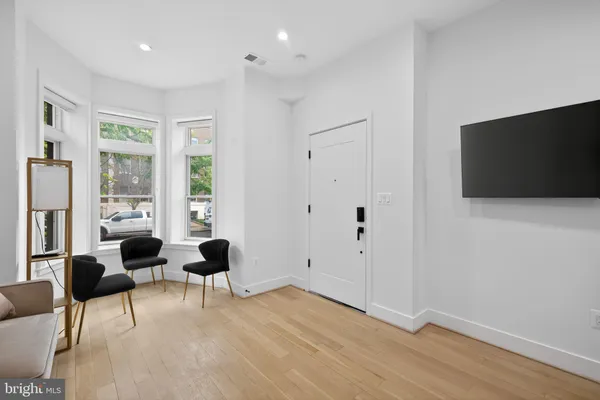 $3,650 | 1808 S Street Northwest, Unit 2, Washington, DC 20009