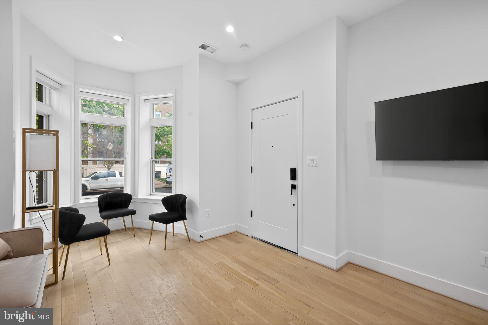 1808 S Street Northwest, Unit 2 Washington, DC 20009 - Photo 4 of 29