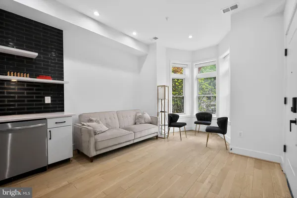 $3,650 | 1808 S Street Northwest, Unit 2, Washington, DC 20009