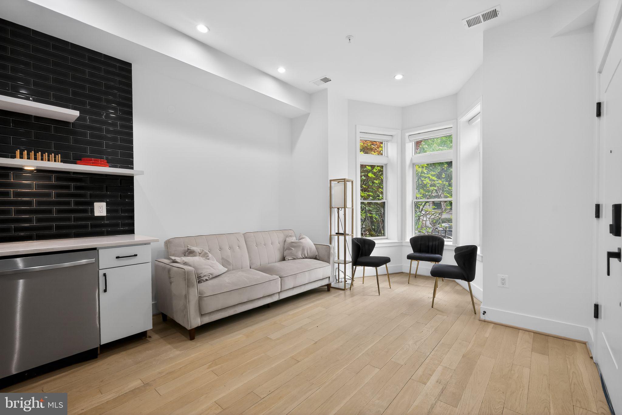 1808 S Street Northwest, Unit 2 Washington, DC 20009 - Photo 5 of 29