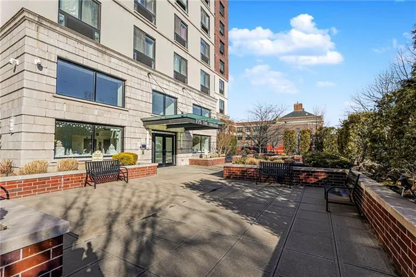 $690,000 | 775 Lafayette Avenue, Unit 5F | Bedford-Stuyvesant