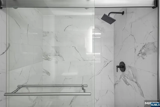 $4,300 | 75 West Columbia Avenue, Unit 2, Palisades Park, NJ 07650