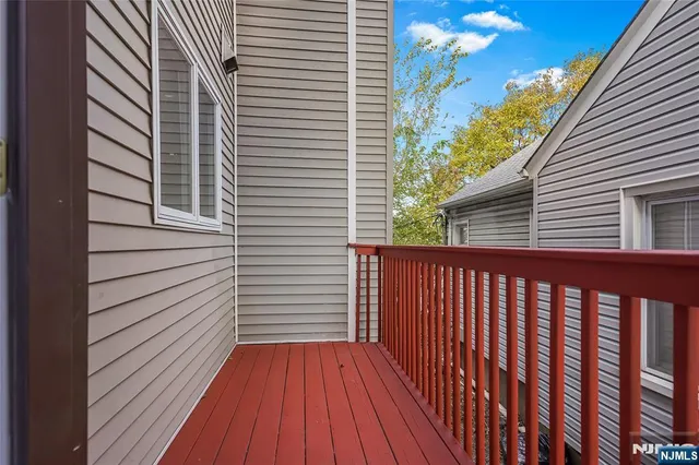 $4,300 | 75 West Columbia Avenue, Unit 2, Palisades Park, NJ 07650