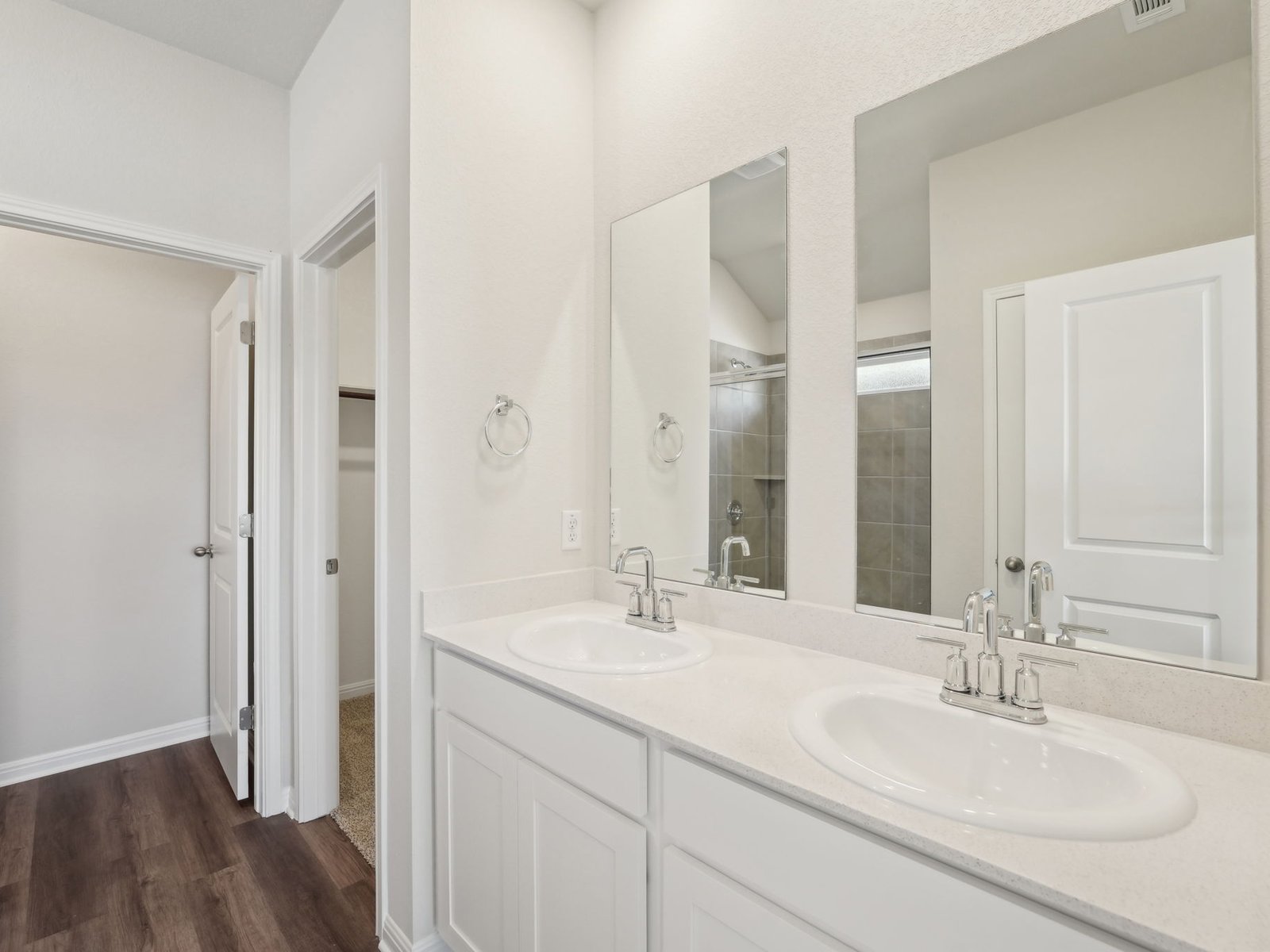 112 Maple Hedge Road Hutto, TX 78634 - Photo 7 of 9 Photo is not of the actual home, but is an inspirational photo of builder’s model home and may depict options, furnishings, and/or decorator features that are not included