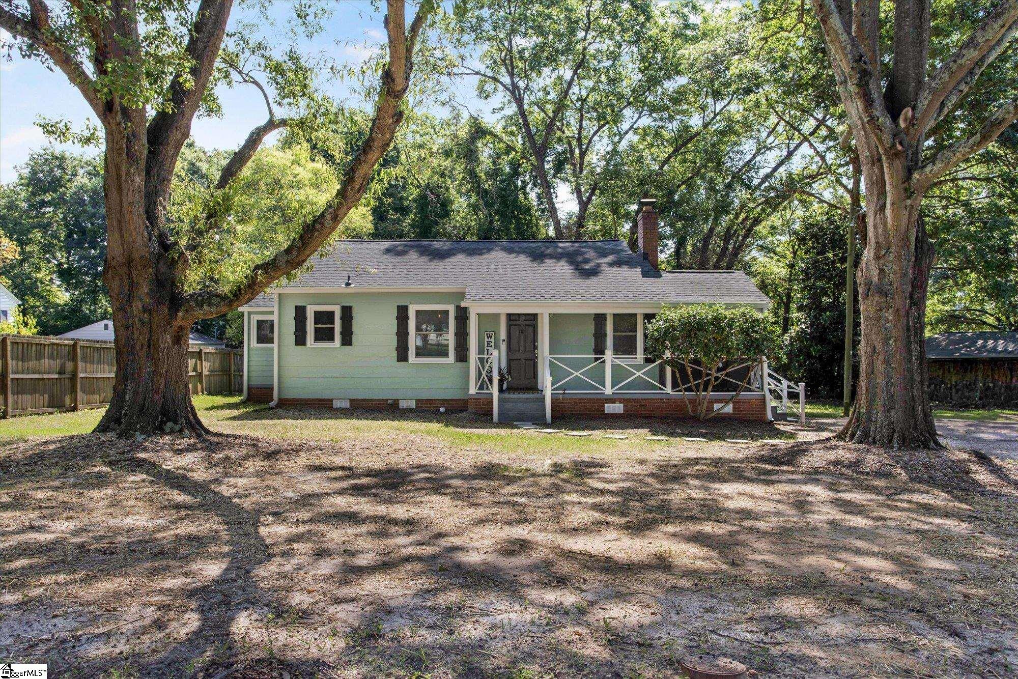 202 Donnan Road Taylors, SC 29687 - Photo 1 of 26 Gallery Image 1