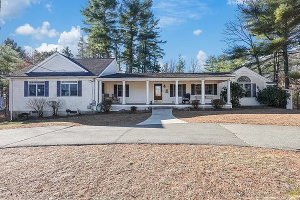 $799,000 | 11 Sharon Avenue, Norfolk, MA 02056