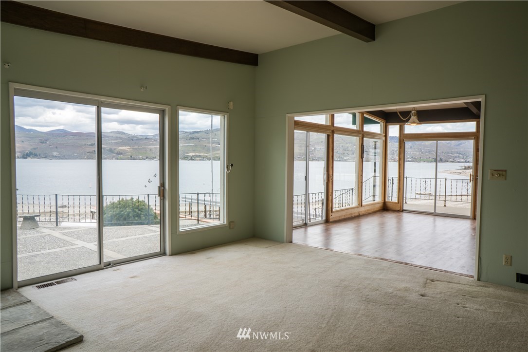 760 South Lakeshore Road Chelan, WA 98816 - Photo 13 of 21 Gallery Image 13
