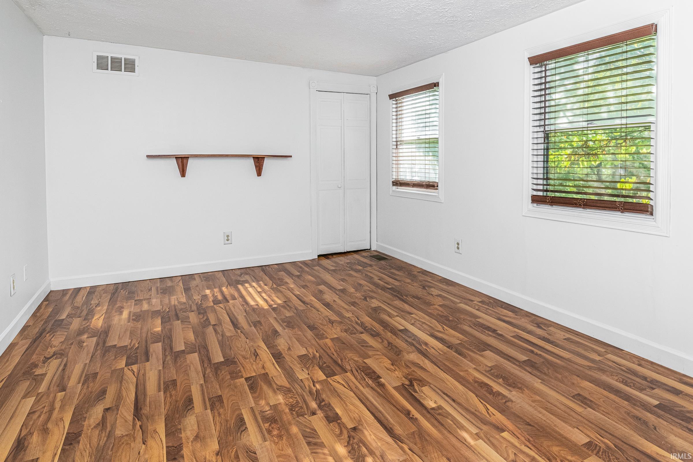 4060 North Hinkle Road Bloomington, IN 47408 - Photo 14 of 34