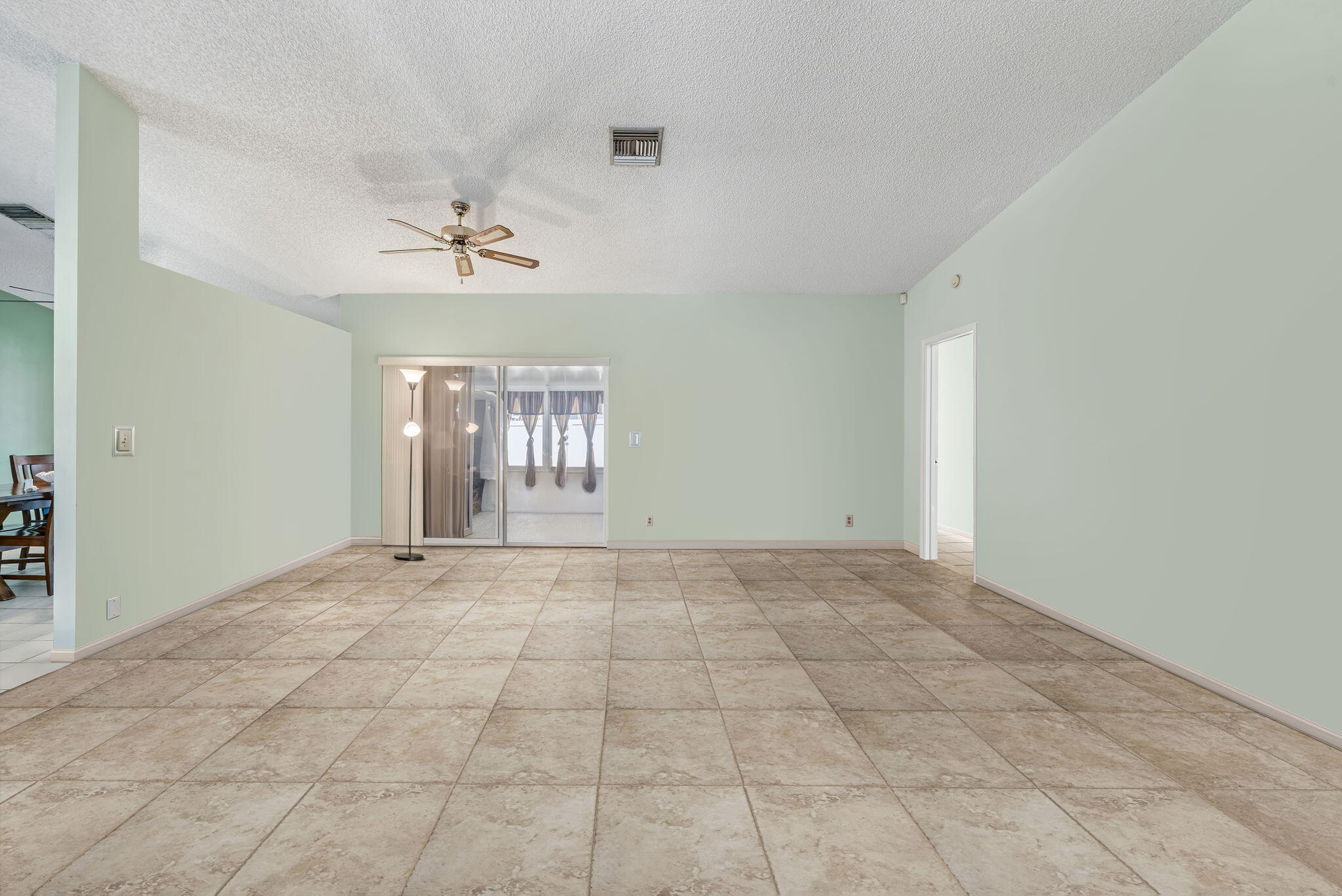 5197 Rosen Boulevard Boynton Beach, FL 33472 - Photo 5 of 35 Living Room