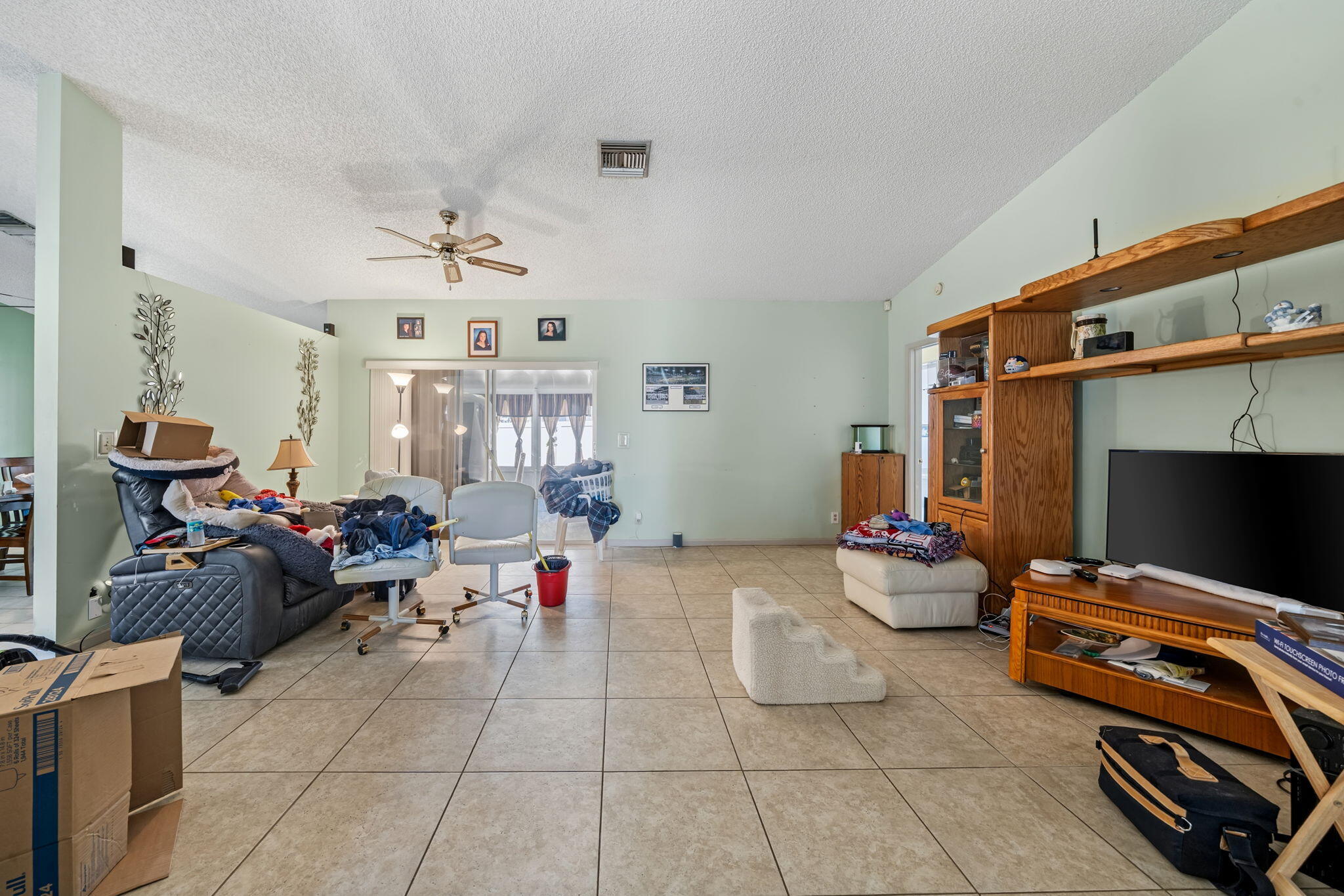 5197 Rosen Boulevard Boynton Beach, FL 33472 - Photo 7 of 35 Large Living Room