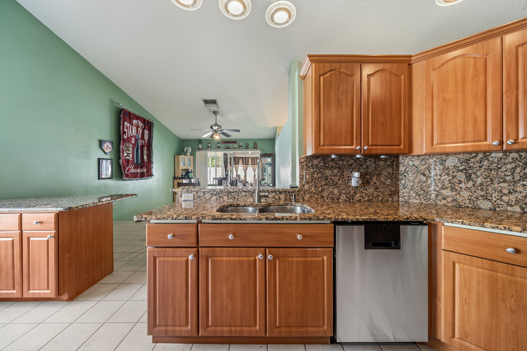 5197 Rosen Boulevard Boynton Beach, FL 33472 - Photo 8 of 35 Updated Kitchen