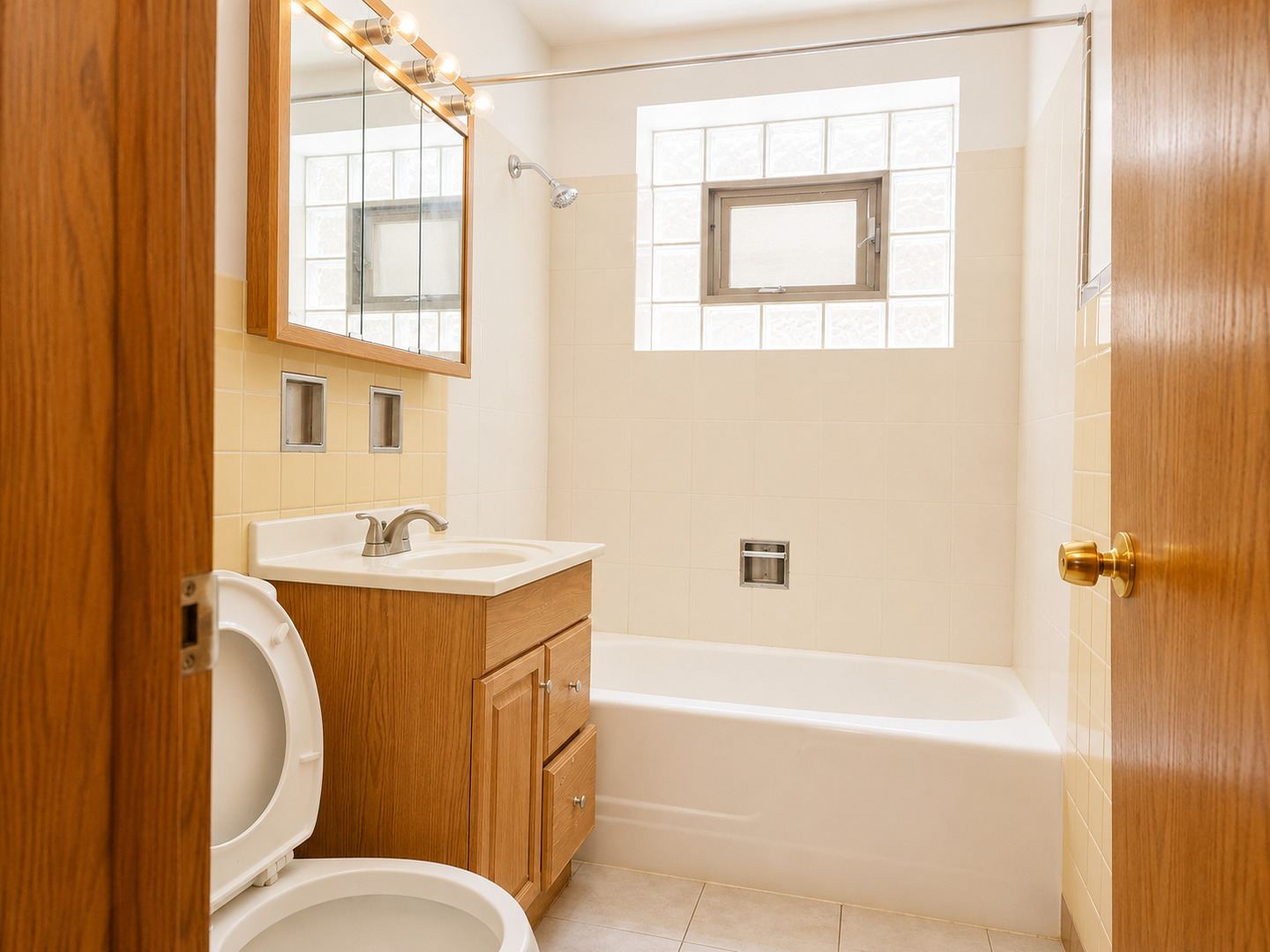 7560 Waukegan Road, Unit GC Niles, IL 60714 - Photo 8 of 8