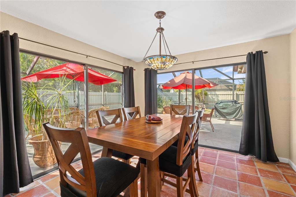 6916 Waverly Street Sarasota, FL 34243 - Photo 13 of 47