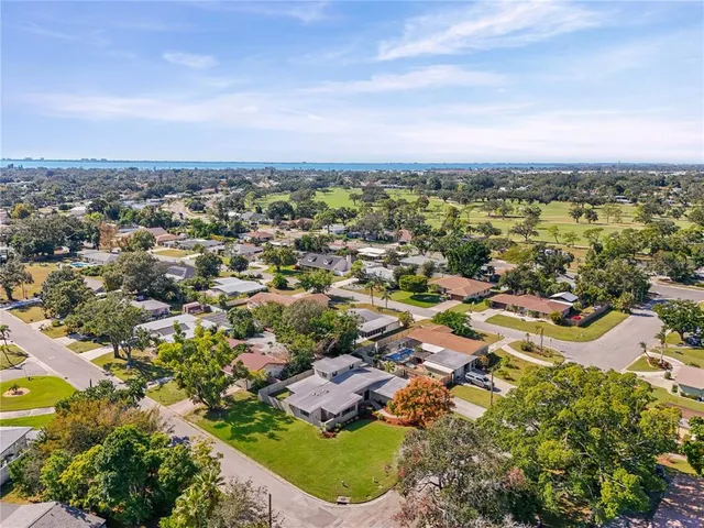 $525,000 | 6916 Waverly Street, Sarasota, FL 34243