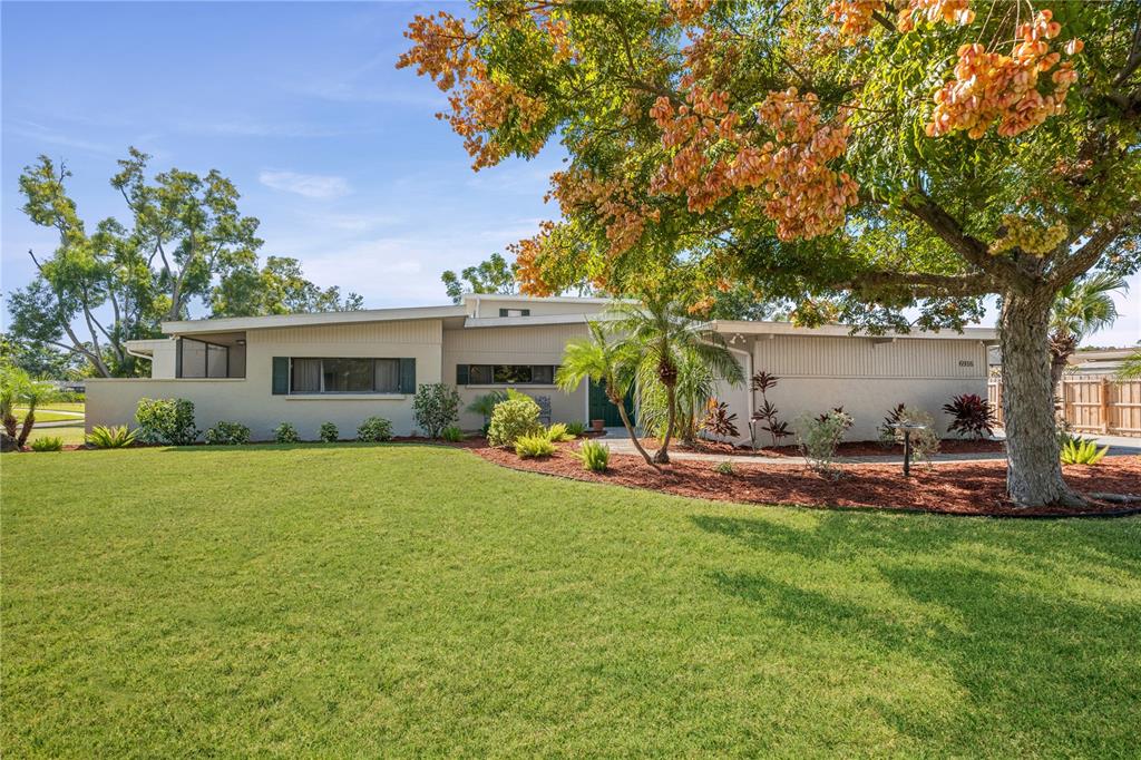 6916 Waverly Street Sarasota, FL 34243 - Photo 3 of 47