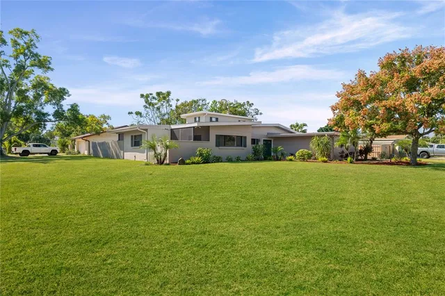 $525,000 | 6916 Waverly Street, Sarasota, FL 34243