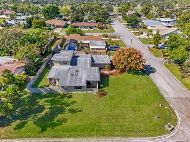 $525,000 | 6916 Waverly Street, Sarasota, FL 34243