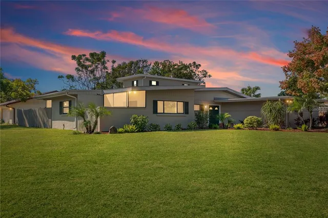 $525,000 | 6916 Waverly Street, Sarasota, FL 34243