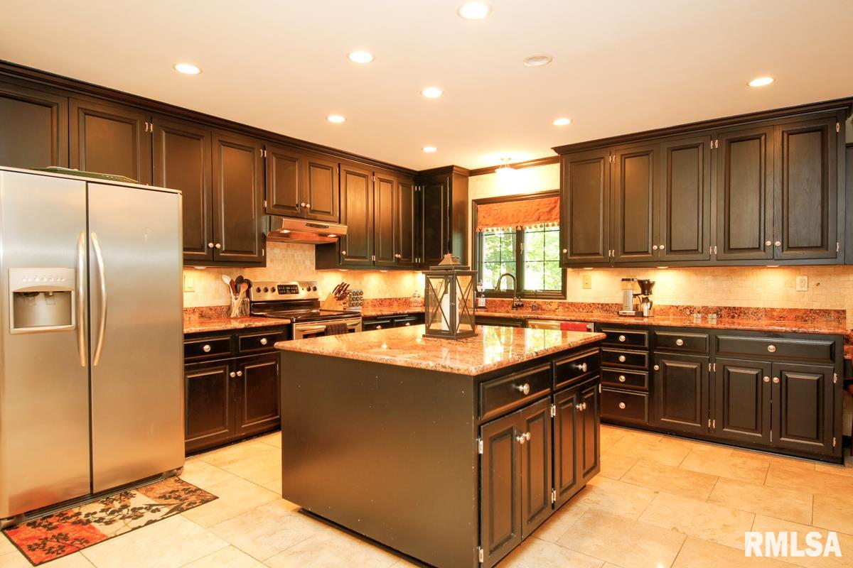 11907 North Hickory Grove Road Dunlap, IL 61525 - Photo 13 of 36 Gallery Image 13