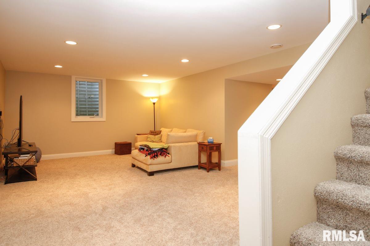 11907 North Hickory Grove Road Dunlap, IL 61525 - Photo 27 of 36 Gallery Image 27