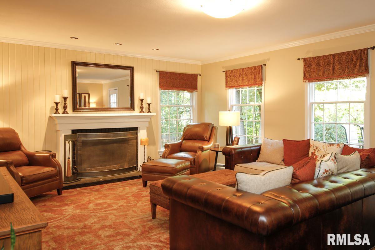11907 North Hickory Grove Road Dunlap, IL 61525 - Photo 9 of 36 Gallery Image 9