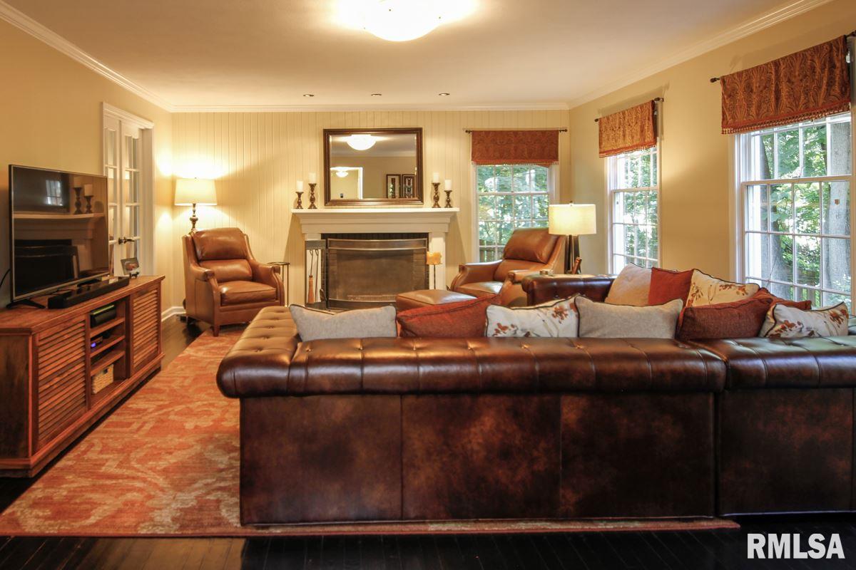 11907 North Hickory Grove Road Dunlap, IL 61525 - Photo 10 of 36 Gallery Image 10
