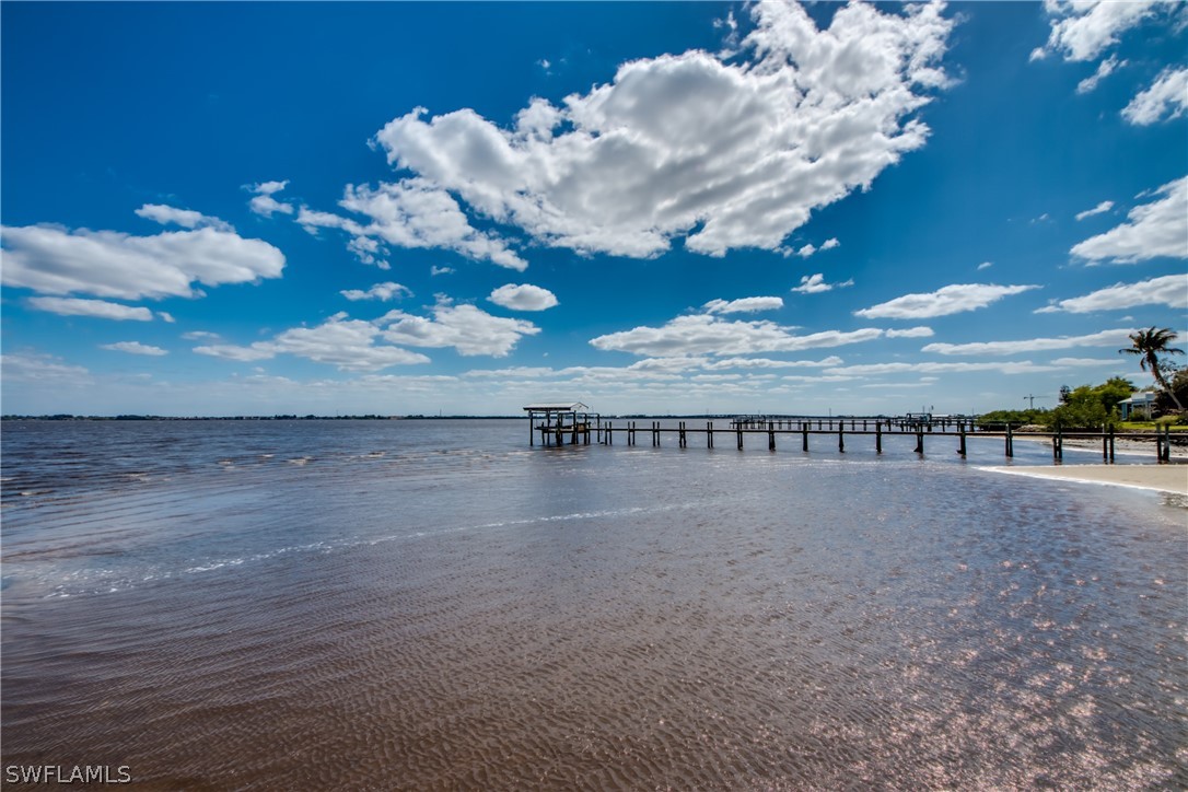 23465 Harbor View Road, Unit 1008 Port Charlotte, FL 33980 - Photo 31 of 33 a view of a indoor basketball court